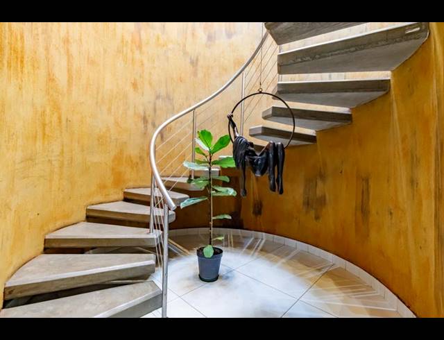 4 BEDROOM HOUSE FOR SALE IN MIDSTREAM ESTATE